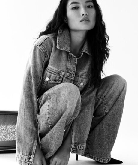 Janet Yuan model sexy pic