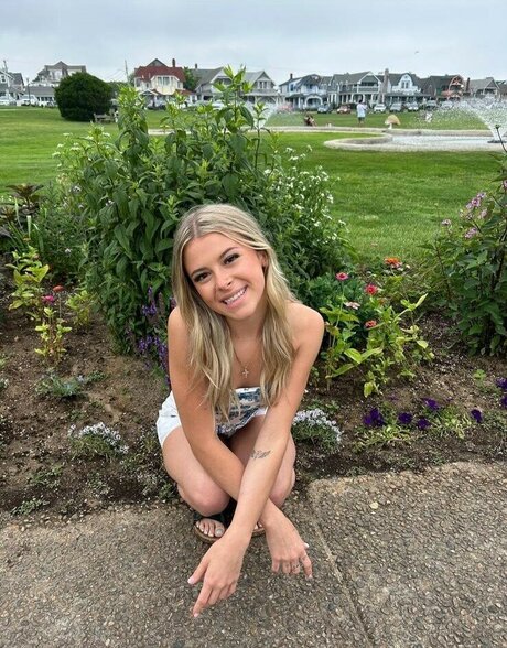 skylarmilosh nude model galleries