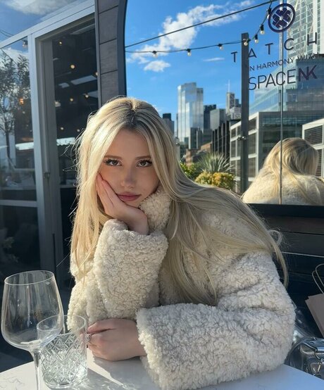 Kitty Mae hd star picture