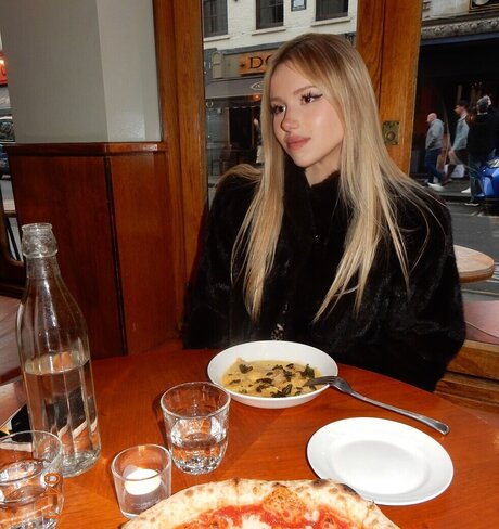 pregnant threesome onlyfans hd photos