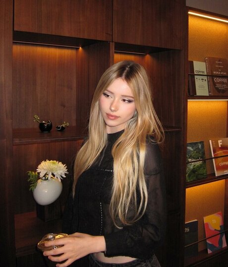 Kitty Mae star image