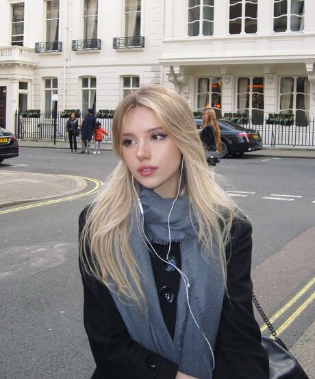 Kitty Mae star best pictures