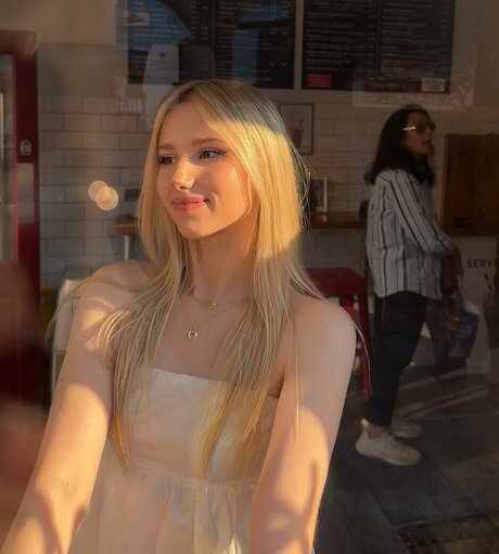 Kitty Mae star hot photos