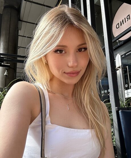 Kitty Mae erotic actress gallery