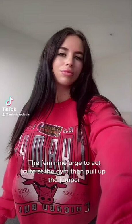 Izzy Davies adult star photos