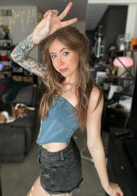 Nyybeats model best picture