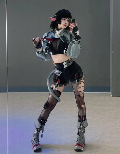 riri thisway nudes model pic