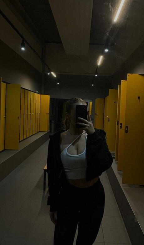 Jasmin Eller sex model pics