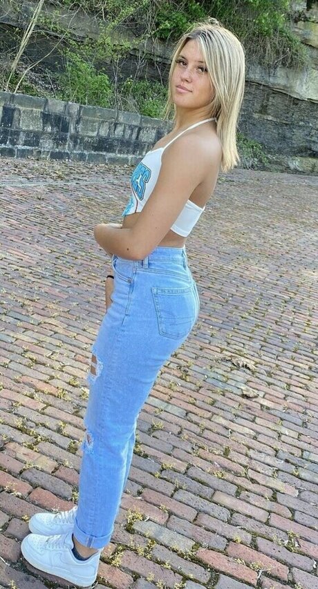 Kalia Hundley model pornographic archive