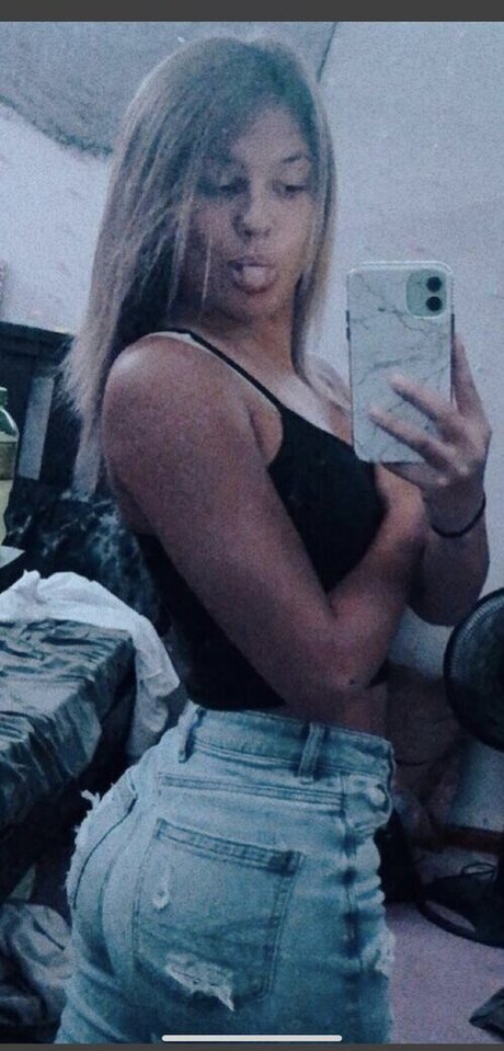 Kalia Hundley xxx pornstar pic