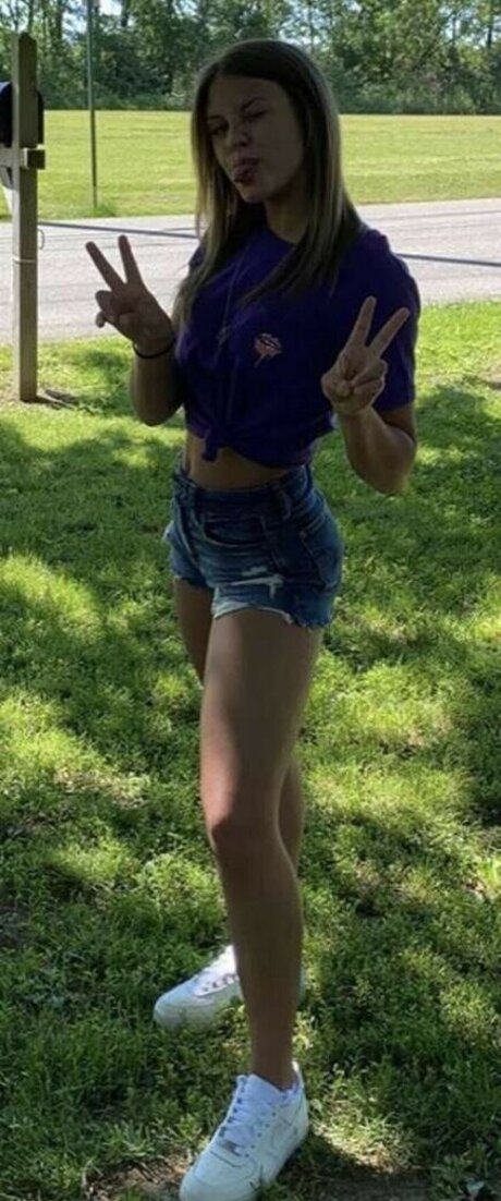 Kalia Hundley exclusive star pictures