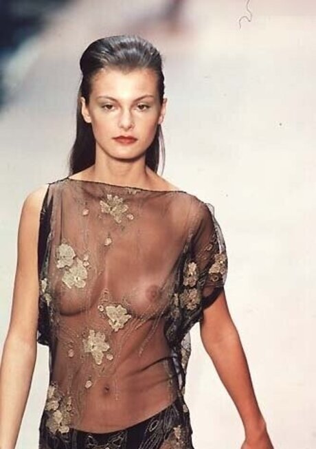 Aurelie Claudel star perfect pic