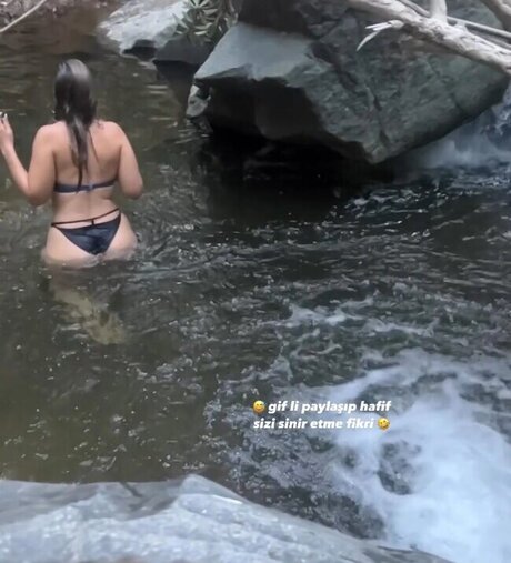 Fidan Atalay sexy actress pictures