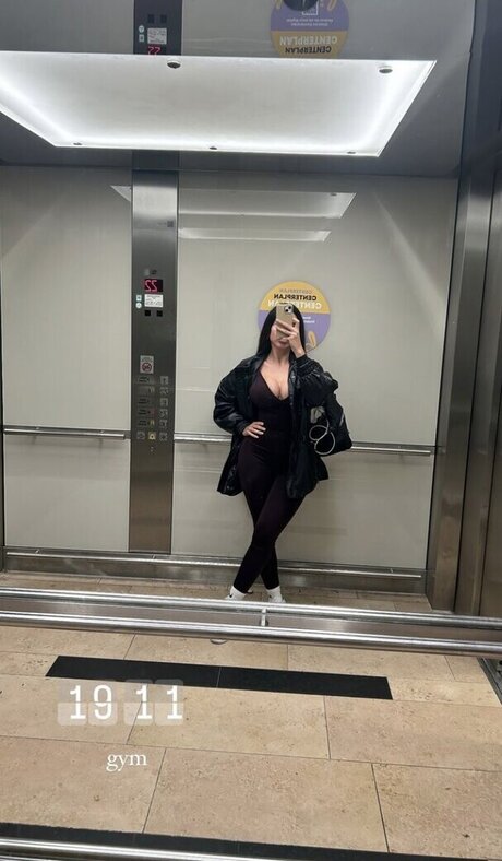 Lya Aylin pornographic star gallery