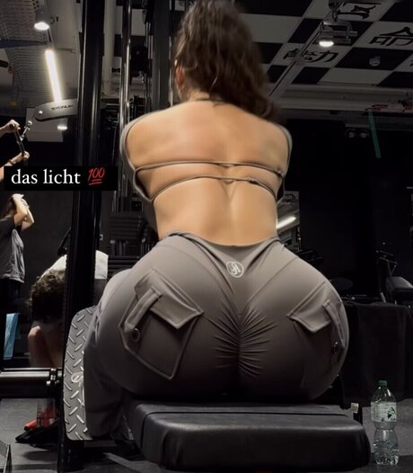 Lya Aylin erotic actress photo