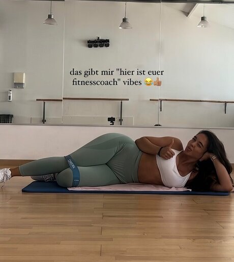 Lya Aylin model art img