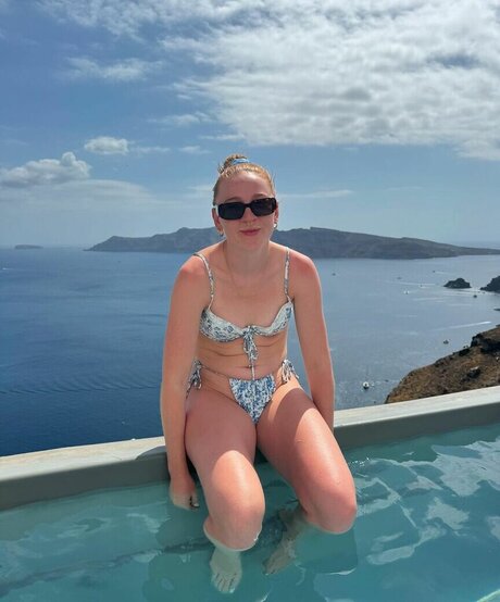 Molly Carlson pornstar free photo