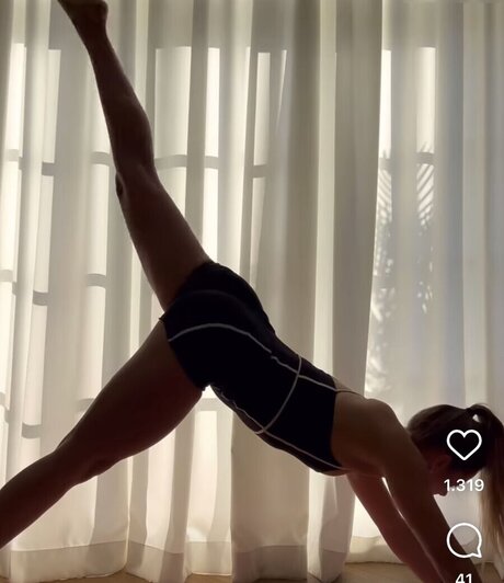 Cheyenne Pahde star pornographic gallery