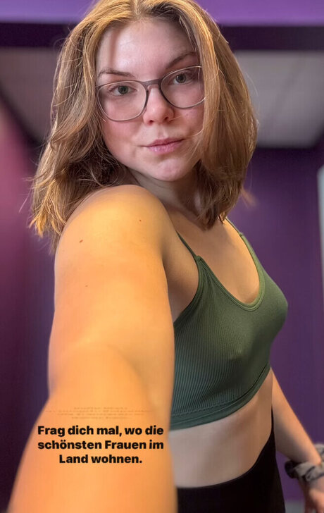 Anne St tzner star high quality img