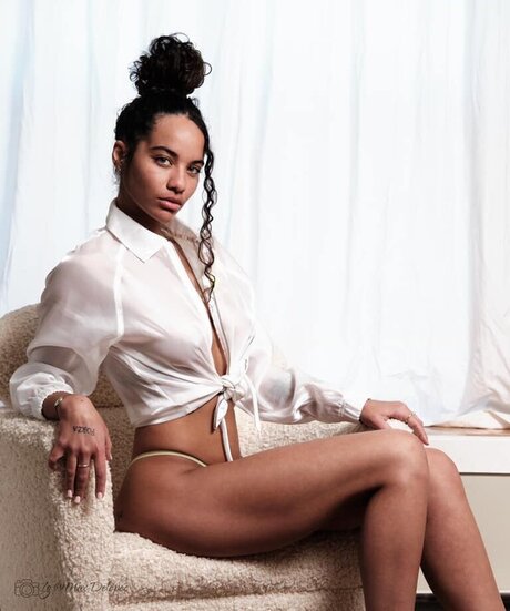 Vaea Brazier free star photos