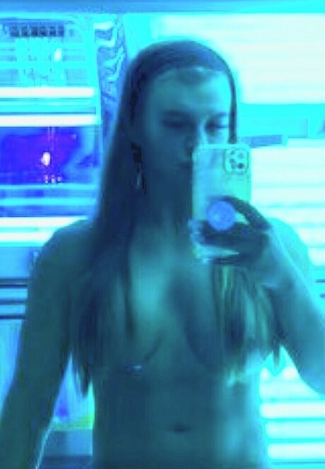 Sarah Slavotinek star high quality images