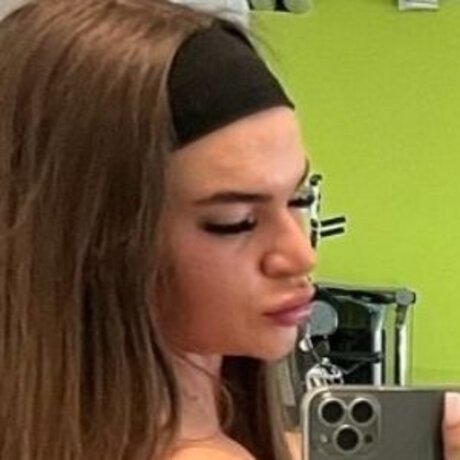 Sarah Slavotinek naked actress images