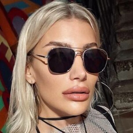 I rem Derici model nudes pics