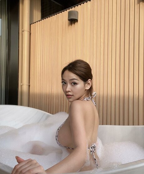 floralydo model sexy photo