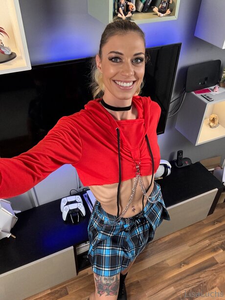 Lisa Luchs hd star img