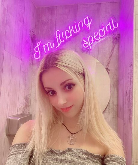 Marina Seren star nude photos