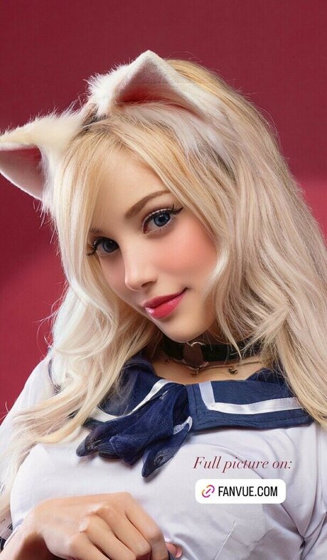 Marina Seren hot actress photo