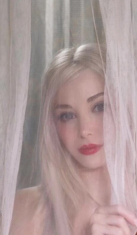 Marina Seren model xxx pic