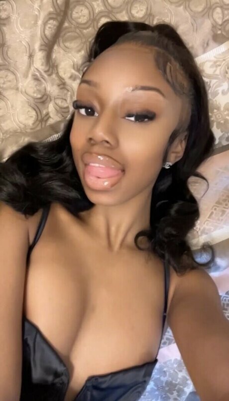 prettypetitepricey pornstar beautiful pic