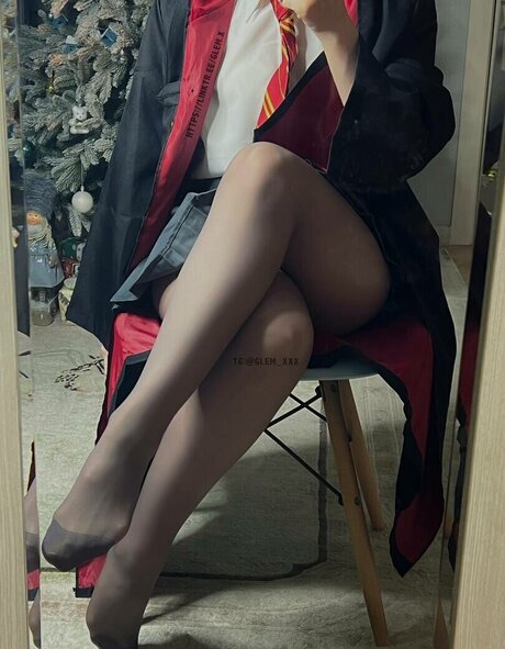 glemfeetx nude model img