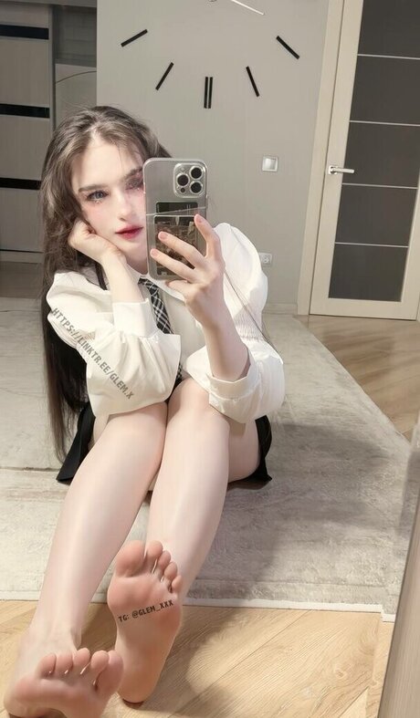glemfeetx model sexy images