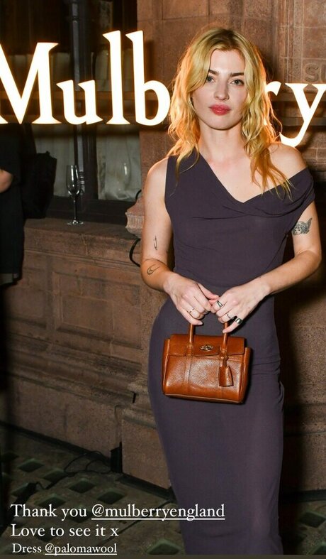 Sydney Lima nice actress photos