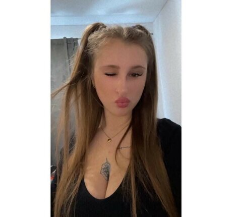 Caroline Casavant pornstar beautiful photos