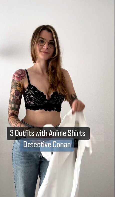 Jovlekaline model picture