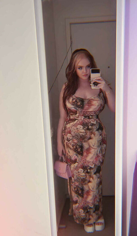 Elizabethdangerx model porn galleries