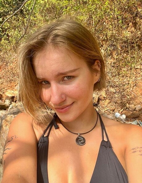 itslunavega model nudes gallery