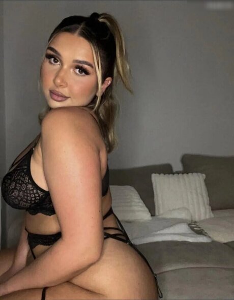 Jaseminra erotic actress photos