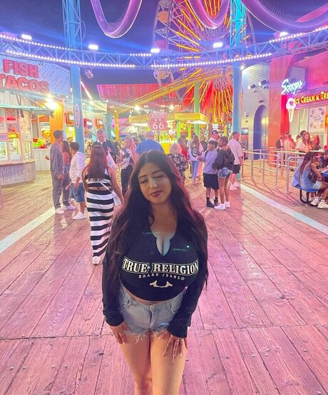 ashleyarambulaa high quality pornstar images