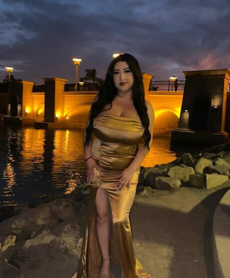 ashleyarambulaa hot star photos