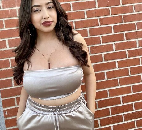 ashleyarambulaa nudes pornstar pic