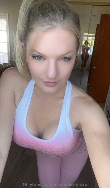 onlymadisonmae hot pornstar gallery