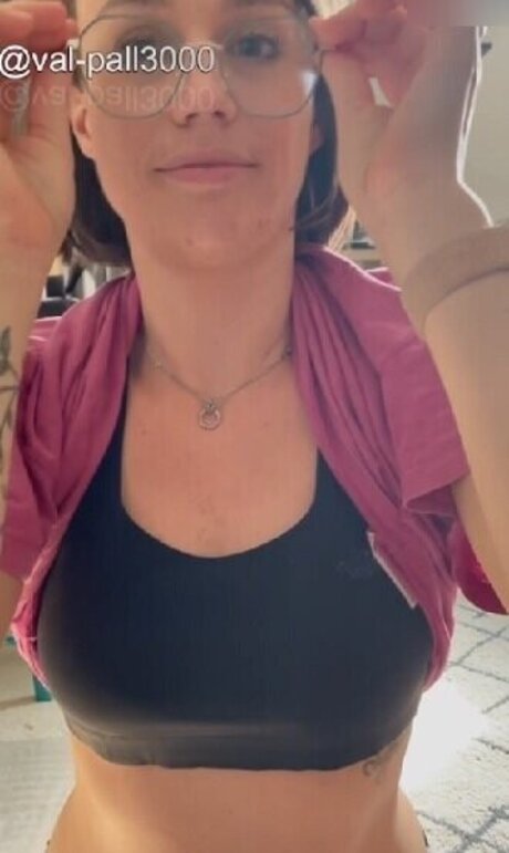 VibingWithVal naked star photos