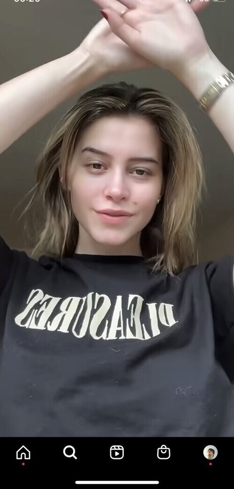 shemale cum in mouth onlyfans sexy naked picture