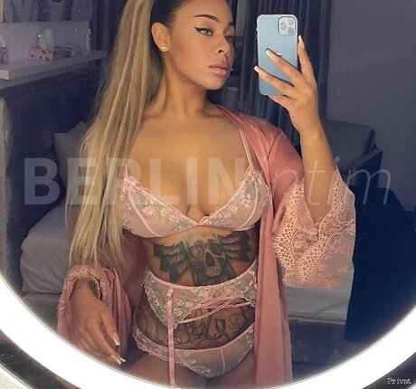 bbw lesbian onlyfans sexy gallery