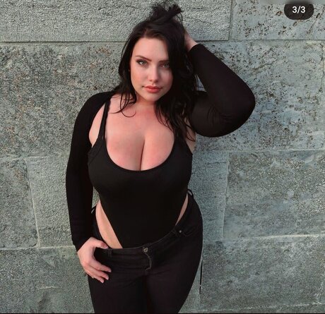 Lara Marie v__ model free pictures