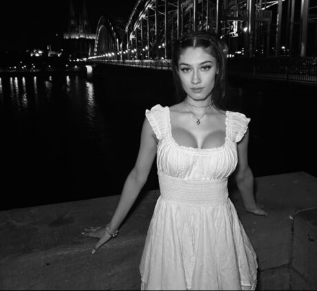 pretty pussy onlyfans free naked pic